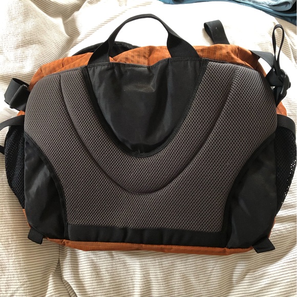 L.L. Bean messenger bag in orange - Picture 4 of 11